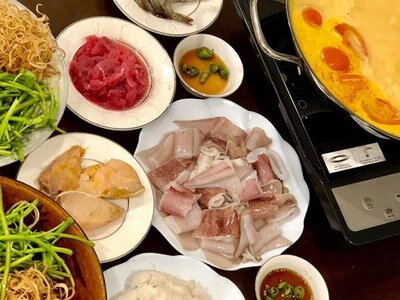 LẨU THÁI HẢI SẢN