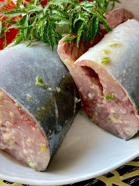 Cam xanh ướp nướng muối ớt