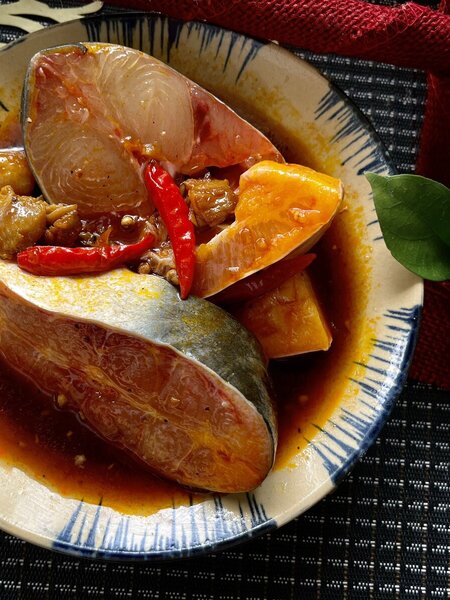 Cá dứa - ướp kho tộ