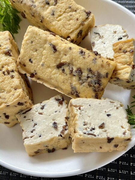 Đậu hủ nhân nấm mèo