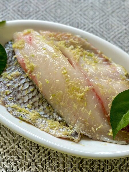 Cá rô ướp chiên sả ớt