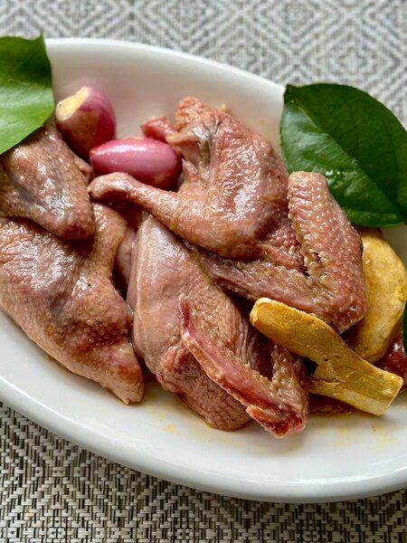 Bồ câu ướp chiên nước mắm