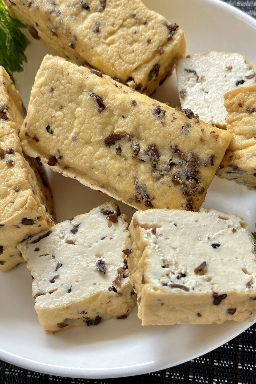 Đậu hủ nhân nấm mèo