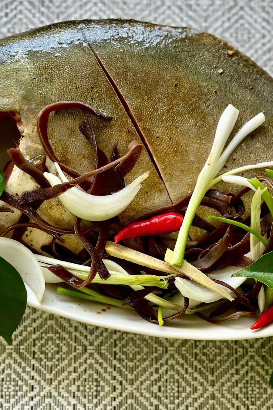 Chim trắng ướp hấp nấm