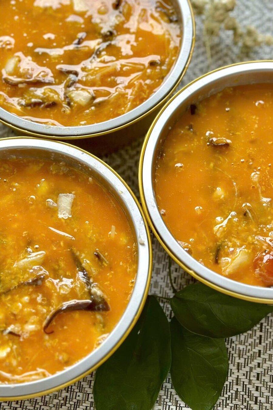 Chả ghẹ tôm thịt - chưa hấp (tặng kèm nước mắm)