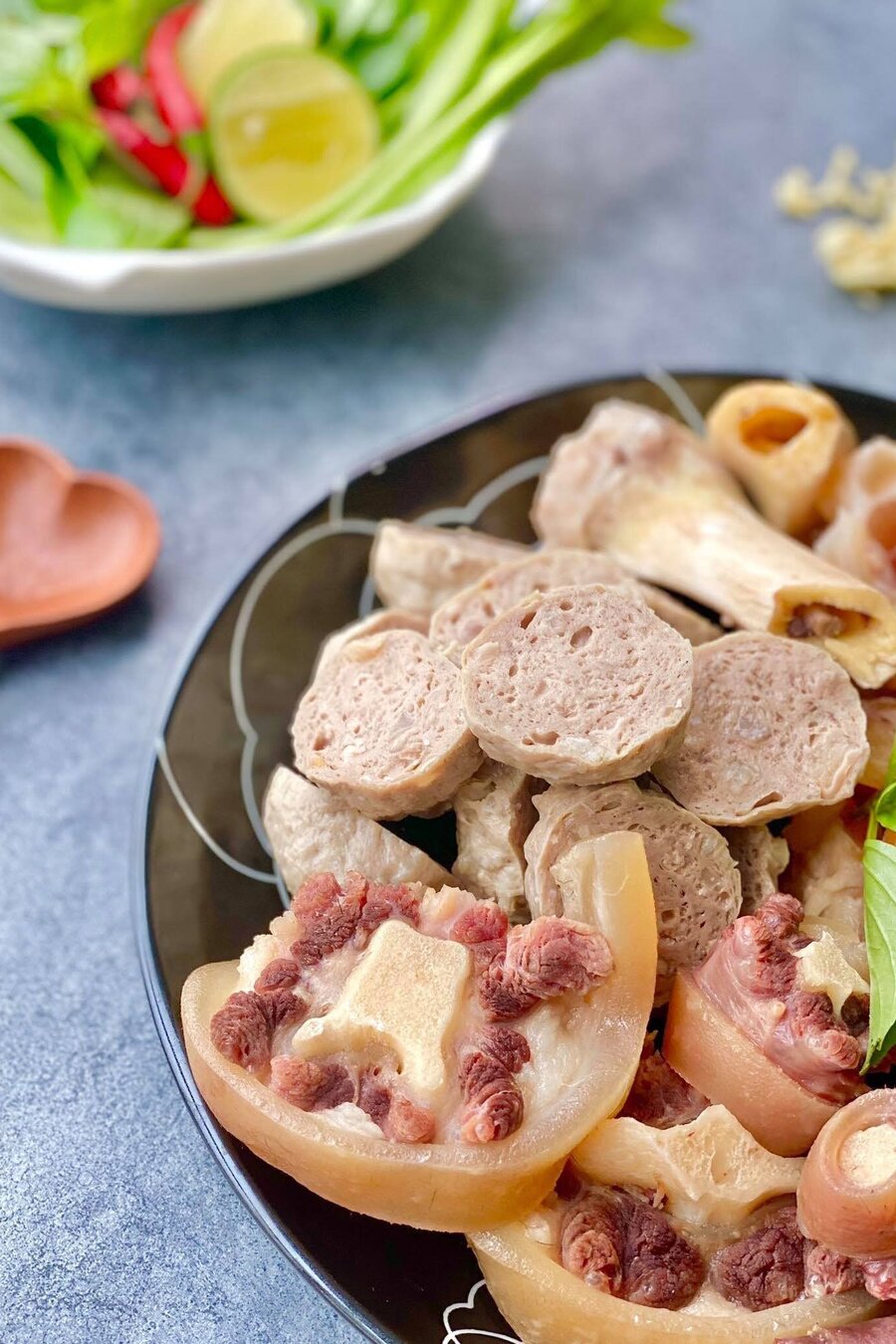 Combo nấu Lẩu đuôi bê củ sen