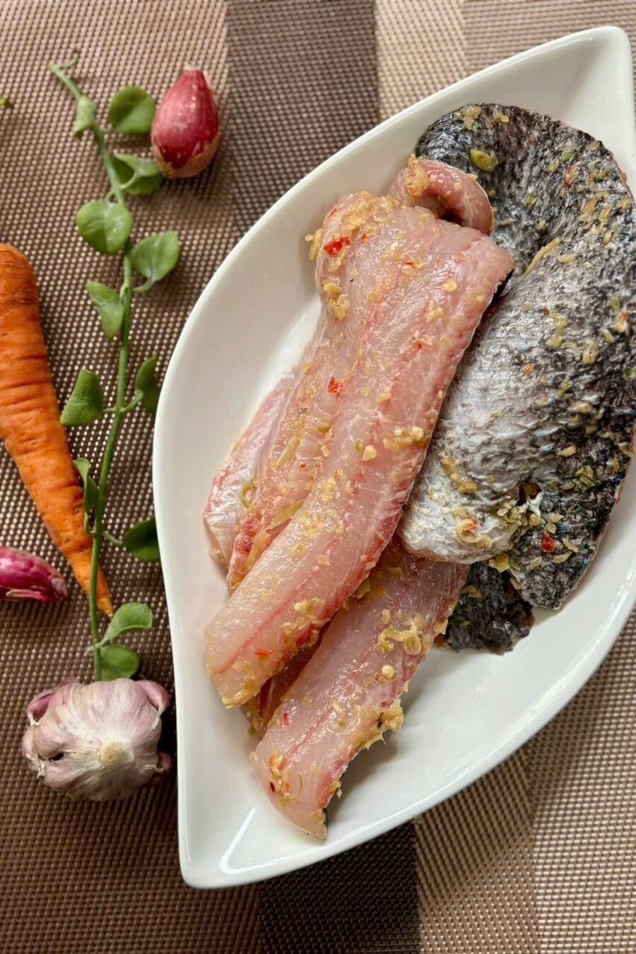 Cá lóc phile ướp sả ớt