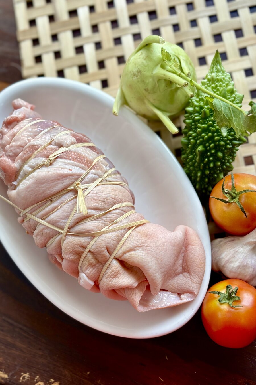 Chân giò rút xương bó sả